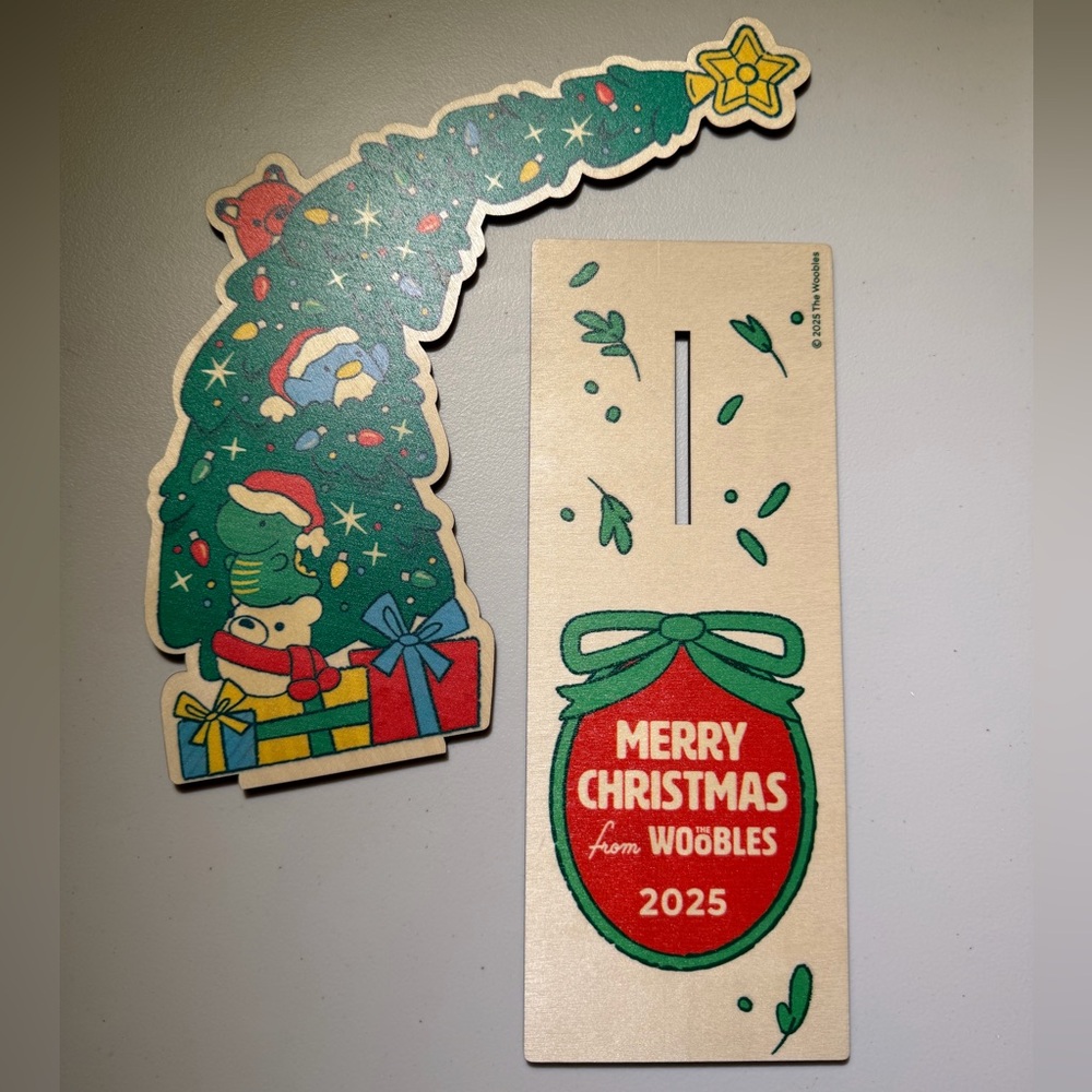 Woobles Box o’ Wooblements ornament stand